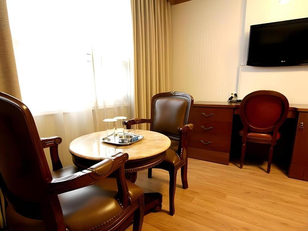 Hotel Olympic Changwon Exterior photo